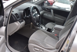 Used 2011  Toyota Highlander FWD 4dr V6 &lpar;Natl&rpar; at Auto Finance Center LLC near Woodbridge&comma; VA