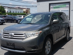 Used 2012  Toyota Highlander FWD 4dr I4 &lpar;Natl&rpar; at Auto Finance Center LLC near Woodbridge&comma; VA