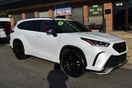 Used 2023  Toyota Highlander FWD &lpar;Natl&rpar; at Auto Finance Center LLC near Woodbridge&comma; VA