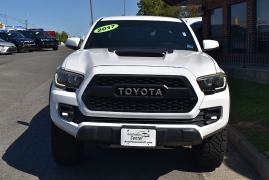 Used 2017  Toyota Tacoma Double Cab 5' Bed V6 4x4 &lpar;Natl&rpar; at Auto Finance Center LLC near Woodbridge&comma; VA