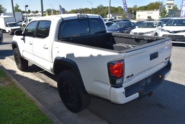 Used 2017  Toyota Tacoma Double Cab 5' Bed V6 4x4 &lpar;Natl&rpar; at Auto Finance Center LLC near Woodbridge&comma; VA