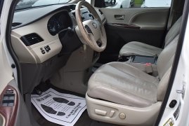 Used 2014  Toyota Sienna 5dr Van V6 FWD &lpar;Natl&rpar; at Auto Finance Center LLC near Woodbridge&comma; VA
