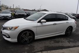 Used 2017  Honda Accord Sedan 4d Sport SE CVT at Auto Finance Center LLC near Woodbridge&comma; VA
