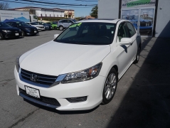 Used 2014  Honda Accord Sedan 4d Touring at Auto Finance Center LLC near Woodbridge&comma; VA