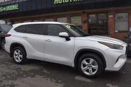 Used 2023  Toyota Highlander AWD &lpar;Natl&rpar; at Auto Finance Center LLC near Woodbridge&comma; VA