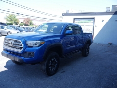 Used 2017  Toyota Tacoma Double Cab 5' Bed V6 4x4 (Natl) at Auto Finance Center LLC near Woodbridge, VA
