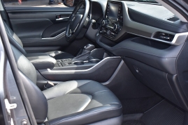 Used 2020  Toyota Highlander 4d SUV AWD XLE at Auto Finance Center LLC near Woodbridge&comma; VA