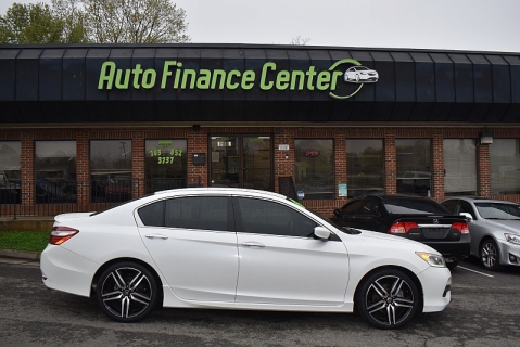 Used 2017 Honda Accord Sedan 4d Sport SE CVT at Auto Finance Center LLC near Woodbridge, VA