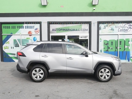 Used 2020 Toyota RAV4 4d SUV AWD LE at Auto Finance Center LLC near Woodbridge, VA