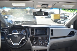 Used 2015  Toyota Sienna 5dr Van FWD (Natl) at Auto Finance Center LLC near Woodbridge, VA