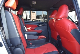 Used 2023  Toyota Highlander FWD &lpar;Natl&rpar; at Auto Finance Center LLC near Woodbridge&comma; VA
