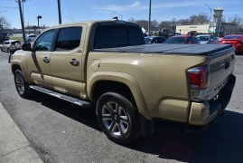 Used 2018  Toyota Tacoma Double Cab 5' Bed V6 4x4 &lpar;Natl&rpar; at Auto Finance Center LLC near Woodbridge&comma; VA