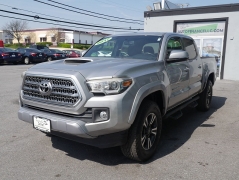 Used 2017  Toyota Tacoma Double Cab 5' Bed V6 4x2 AT &lpar;Natl&rpar; at Auto Finance Center LLC near Woodbridge&comma; VA
