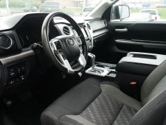 Used 2018  Toyota Tundra 4WD CrewMax 5&period;5' Bed 5&period;7L FFV &lpar;Natl&rpar; at Auto Finance Center LLC near Woodbridge&comma; VA