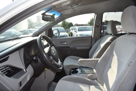 Used 2015  Toyota Sienna 5dr Van LE FWD &lpar;Natl&rpar; at Auto Finance Center LLC near Woodbridge&comma; VA