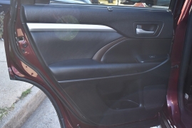 Used 2015  Toyota Highlander 4d SUV FWD XLE at Auto Finance Center LLC near Woodbridge, VA