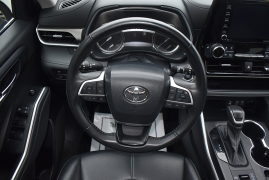 Used 2022 Toyota Highlander XLE AWD at Auto Finance Center LLC near Woodbridge, VA