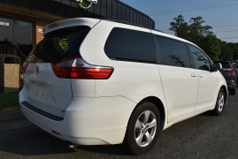 Used 2015  Toyota Sienna 5dr Van LE FWD &lpar;Natl&rpar; at Auto Finance Center LLC near Woodbridge&comma; VA