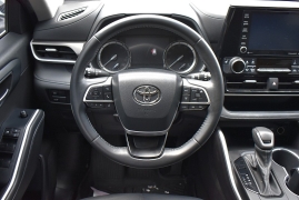 Used 2022 Toyota Highlander XLE FWD at Auto Finance Center LLC near Woodbridge, VA
