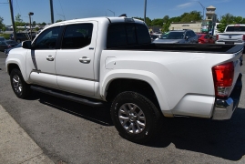 Used 2017  Toyota Tacoma Double Cab 5' Bed V6 4x2 AT &lpar;Natl&rpar; at Auto Finance Center LLC near Woodbridge&comma; VA