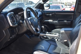 Used 2018  Toyota Tacoma Double Cab 5' Bed V6 4x4 &lpar;Natl&rpar; at Auto Finance Center LLC near Woodbridge&comma; VA