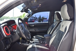 Used 2019  Toyota Tacoma 4WD Double Cab 5' Bed V6 &lpar;Natl&rpar; at Auto Finance Center LLC near Woodbridge&comma; VA