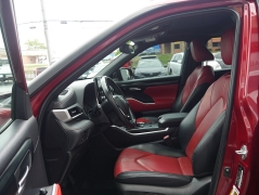 Used 2023  Toyota Highlander FWD &lpar;Natl&rpar; at Auto Finance Center LLC near Woodbridge&comma; VA