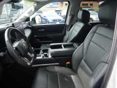 Used 2022  Toyota Tundra 4WD Limited CrewMax 6.5ft Bed at Auto Finance Center LLC near Woodbridge, VA