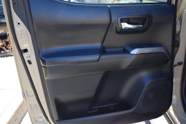 Used 2018  Toyota Tacoma Double Cab 5' Bed V6 4x4 &lpar;Natl&rpar; at Auto Finance Center LLC near Woodbridge&comma; VA