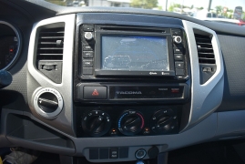Used 2015  Toyota Tacoma 4WD Double Cab V6 &lpar;Natl&rpar; at Auto Finance Center LLC near Woodbridge&comma; VA