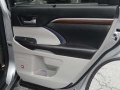 Used 2016 Toyota Highlander 4d SUV AWD Limited Platinum at Auto Finance Center LLC near Woodbridge, VA