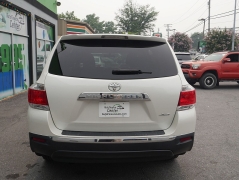 Used 2013  Toyota Highlander 4d SUV AWD at Auto Finance Center LLC near Woodbridge&comma; VA