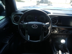 Used 2017  Toyota Tacoma Double Cab 5' Bed V6 4x4 (Natl) at Auto Finance Center LLC near Woodbridge, VA