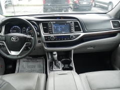 Used 2016 Toyota Highlander 4d SUV AWD Limited Platinum at Auto Finance Center LLC near Woodbridge, VA