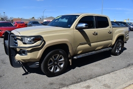 Used 2018  Toyota Tacoma Double Cab 5' Bed V6 4x4 &lpar;Natl&rpar; at Auto Finance Center LLC near Woodbridge&comma; VA