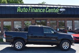 Used 2015  Toyota Tacoma 4WD Double Cab V6 &lpar;Natl&rpar; at Auto Finance Center LLC near Woodbridge&comma; VA