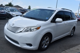 Used 2015  Toyota Sienna 5dr Van LE FWD &lpar;Natl&rpar; at Auto Finance Center LLC near Woodbridge&comma; VA