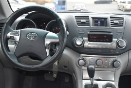 Used 2011  Toyota Highlander FWD 4dr V6 &lpar;Natl&rpar; at Auto Finance Center LLC near Woodbridge&comma; VA