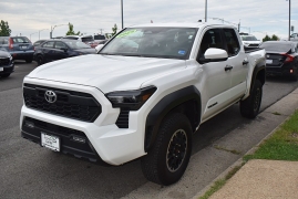 Used 2025  Toyota Tacoma 4WD Double Cab Bed &lpar;Natl&rpar; at Auto Finance Center LLC near Woodbridge&comma; VA
