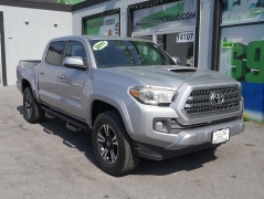 Used 2017  Toyota Tacoma Double Cab 5' Bed V6 4x2 AT &lpar;Natl&rpar; at Auto Finance Center LLC near Woodbridge&comma; VA