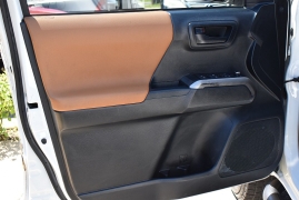 Used 2017  Toyota Tacoma Double Cab 5' Bed V6 4x2 AT &lpar;Natl&rpar; at Auto Finance Center LLC near Woodbridge&comma; VA