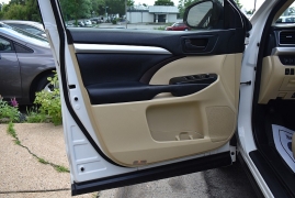 Used 2017 Toyota Highlander 4d SUV AWD LE Plus at Auto Finance Center LLC near Woodbridge, VA