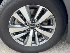 Used 2025  Nissan Pathfinder SL 4WD at Maxx Loans near St&period; Adrian&comma; MI