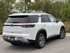 New 2025 Nissan Pathfinder SL 4WD at Zeigler Nissan of Orland Park near Orland Park, IL