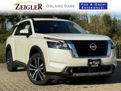 Used 2025  Nissan Pathfinder Platinum 4WD at Maxx Loans near St&period; Adrian&comma; MI