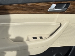 Used 2017  Hyundai Sonata 4d Sedan Limited at Maxx Loans near St. Adrian, MI