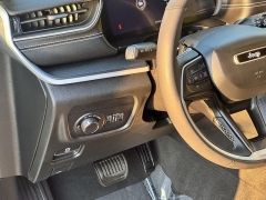 Used 2023 Jeep Grand Cherokee Altitude 4x4 at Zeigler Nissan of Orland Park near Orland Park, IL