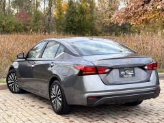 Used 2024  Nissan Altima 2.5 SV Sedan at Maxx Loans near St. Adrian, MI