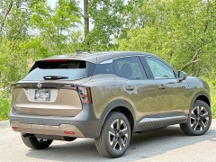 Used 2025  Nissan Kicks SV AWD at Maxx Loans near St&period; Adrian&comma; MI