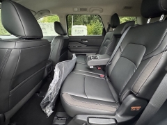 New 2025 Nissan Pathfinder SL 4WD at Zeigler Nissan of Orland Park near Orland Park, IL